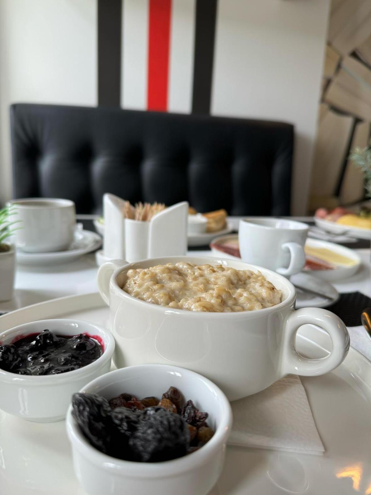 HomeLike Hotel Daugavpils Buitenkant foto
